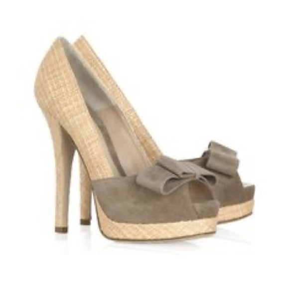 Fendi Tan High-Heeled Platform Shoes with Bow - Picture 2 of 7